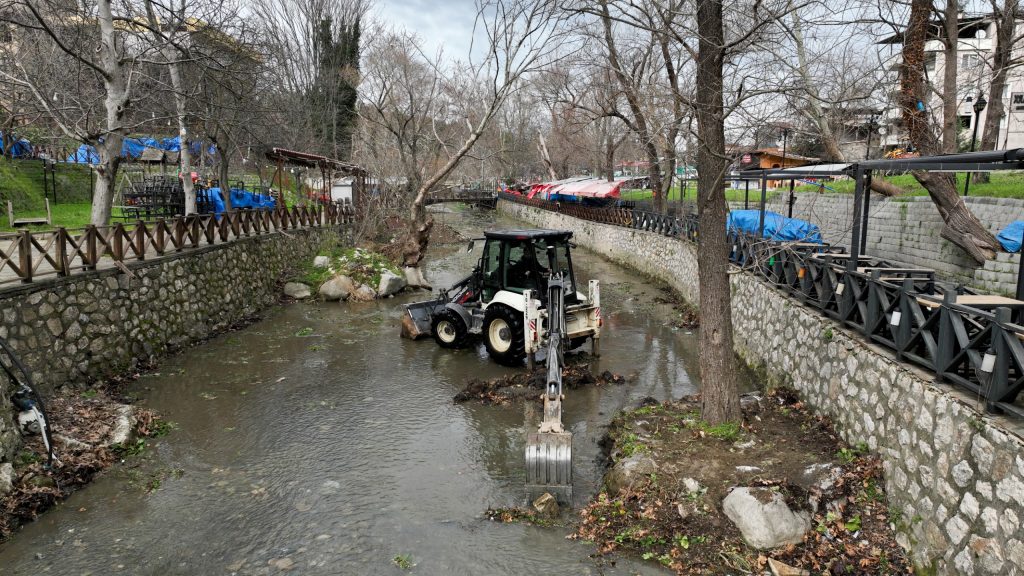 Büyükşehir’den Misi’ye Bahar Temizliği