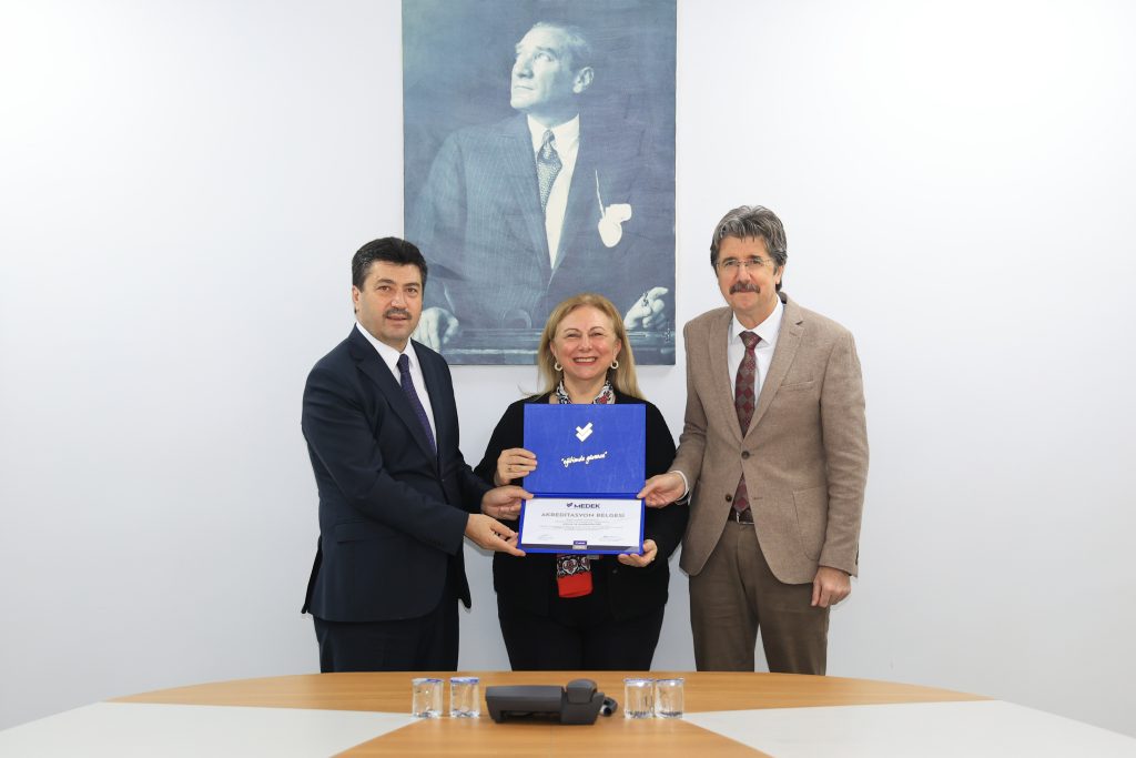 Bursa Uludağ Üniversitesi’nden Eğitimde 10’da 10 Başarı: Diplomalar Avrupa Tescilli Oldu!