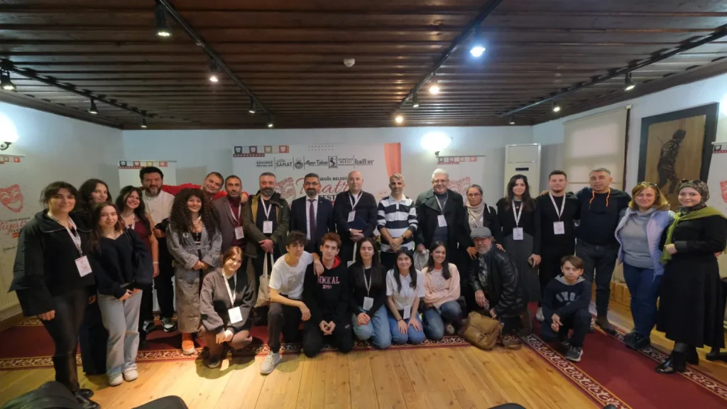 İnegöl’de Tiyatronun Geleceği Masaya Yatırıldı