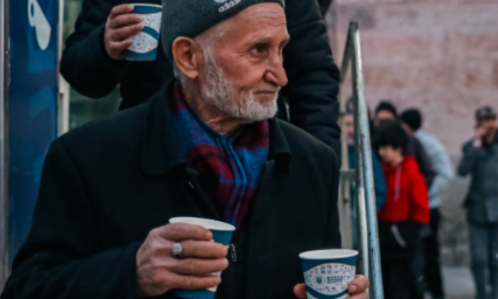 Bursa’da Pazar Sabahları Gönüller Isınıyor