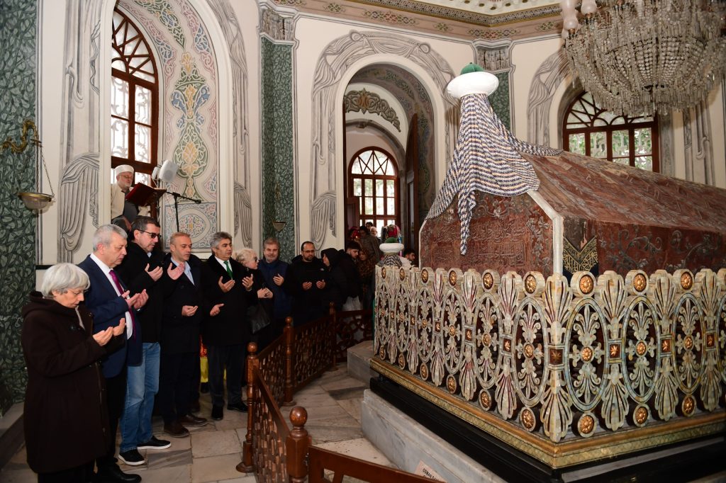 Osmangazi'den Tanpınar’ın Bursa’sına Anlamlı Yolculuk Osmangazi'den Tanpınar’ın Bursa’sına Anlamlı Yolculuk