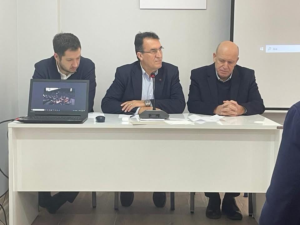 BATISİAD’da Ahmet Er Güven Tazeledi BATISİAD’da Ahmet Er Güven Tazeledi