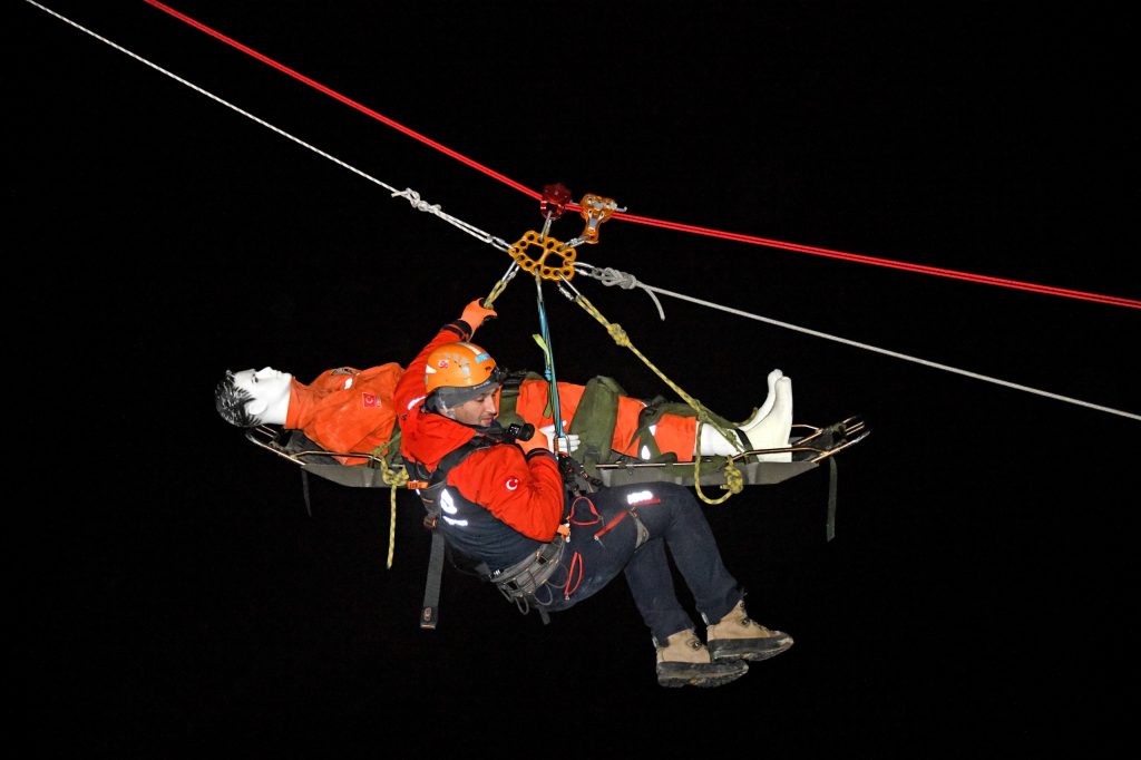 Başkan Aydın: “17 Bin Metrekarelik Afet Koordinasyon Merkezi’ni İlçemize Kazandıracağız”