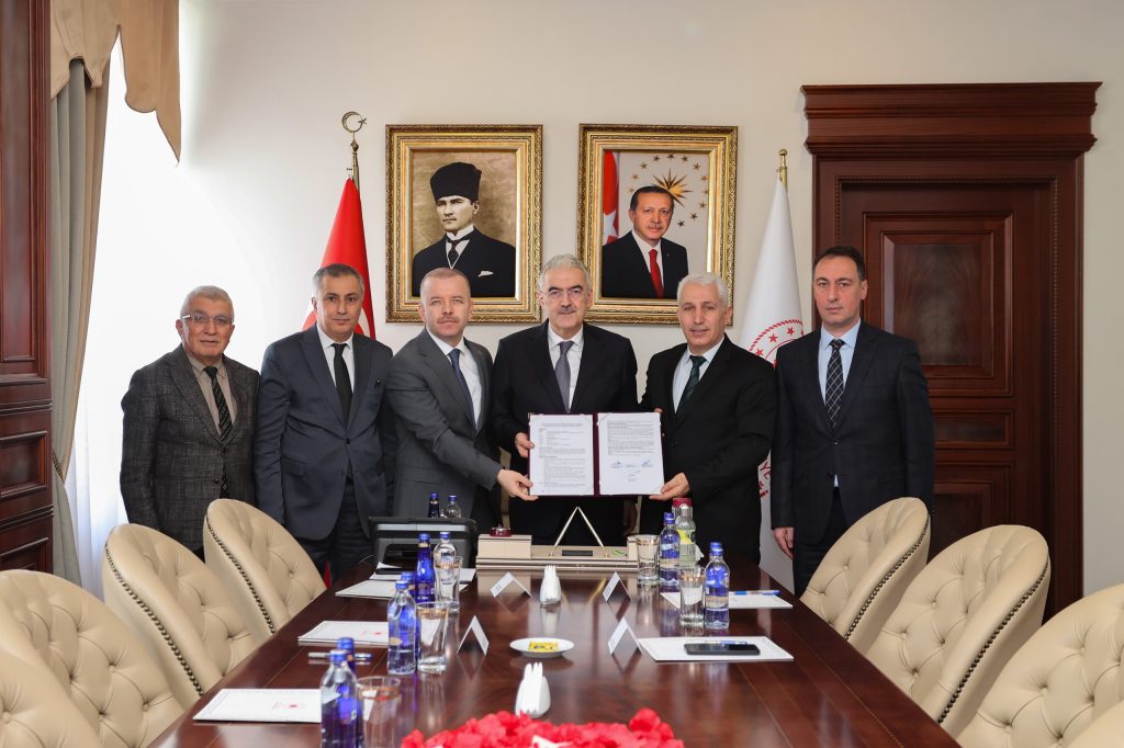 Nilüfer Akçalar’a Dev Eğitim Yatırımı