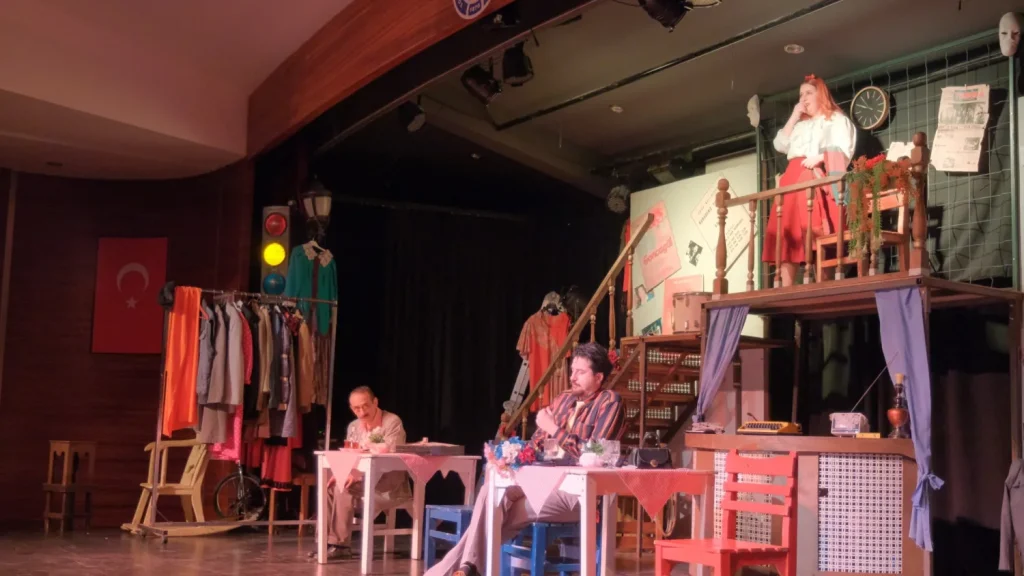 İnegöl’de Perde “Sahnede Festival Var” Diyerek Açıldı!