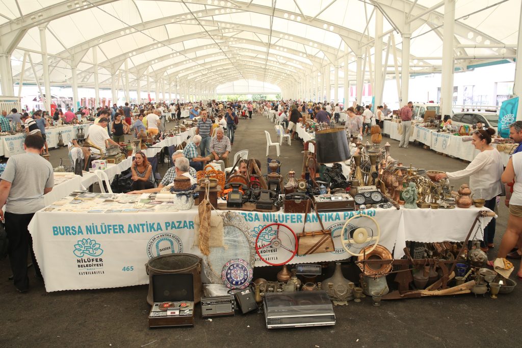 Bursa’nın En Ucuz Semt Pazarları: Hangi Gün, Nerede Kuruluyor? (2026 Güncel)