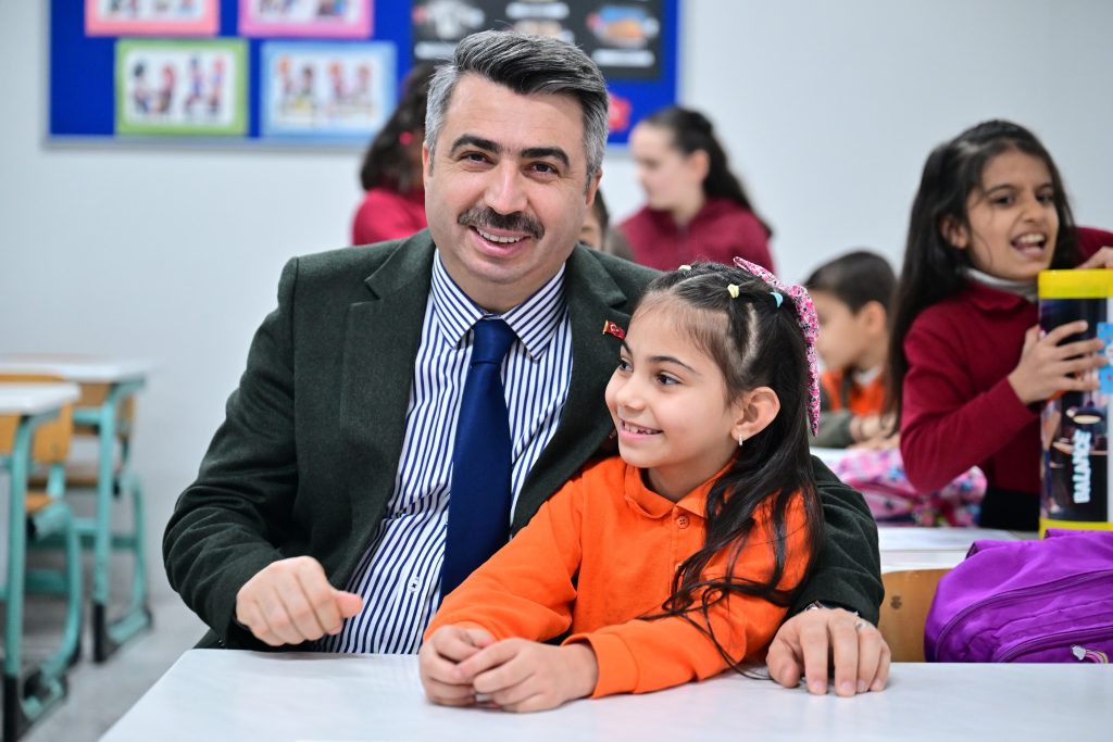 Yıldırım’da Karne Sevinci Şenliğe Dönüşüyor