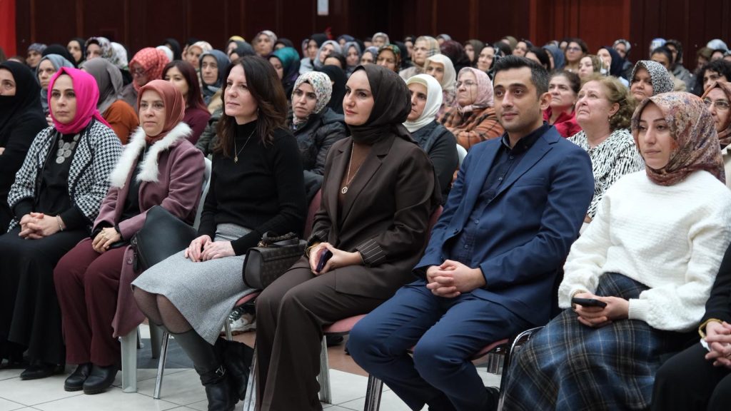 Yıldırımlı Kadınlar Dijital Dünyaya Açılıyor