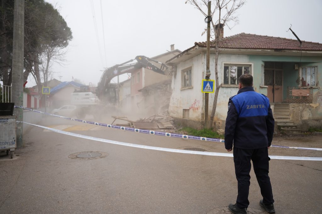 Yenişehir’de Okul Çevresine Güvenli Dokunuş