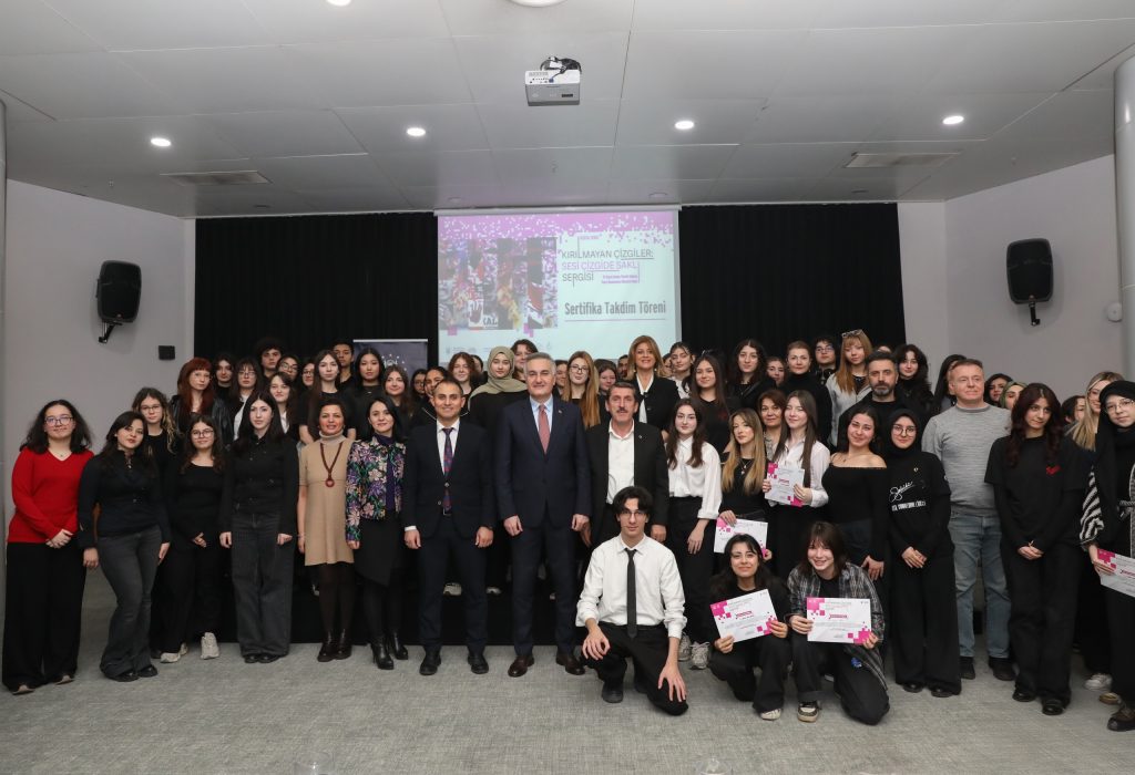 Gençlerin “Şiddetsiz Dünya” Mesajı Dijital Çizgilerle Ölümsüzleşti