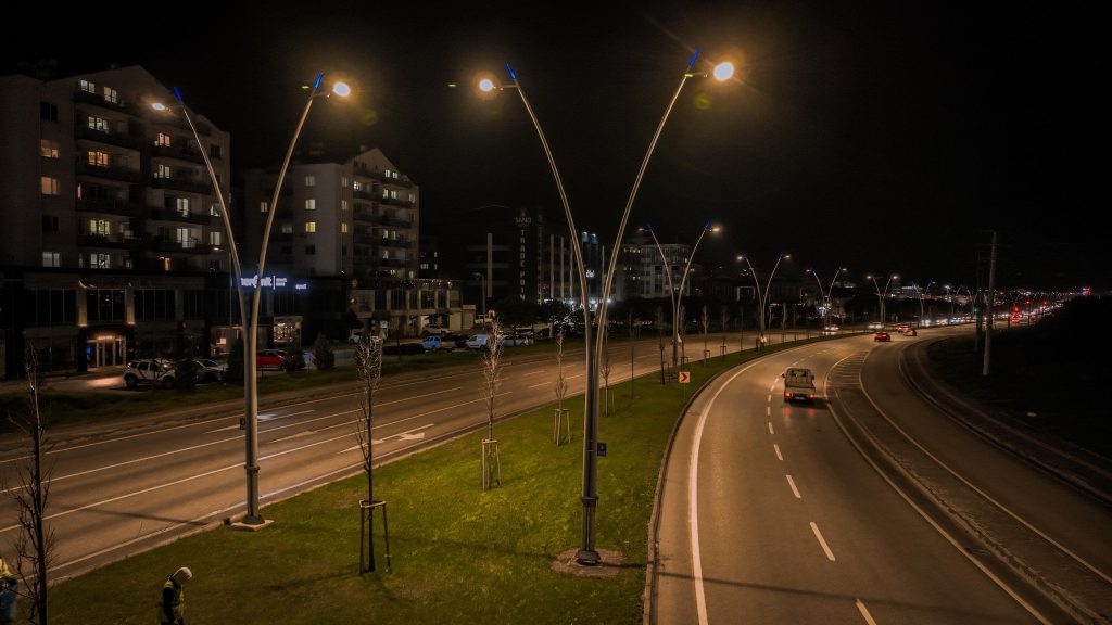 Çalı Yolu Işıl Işıl