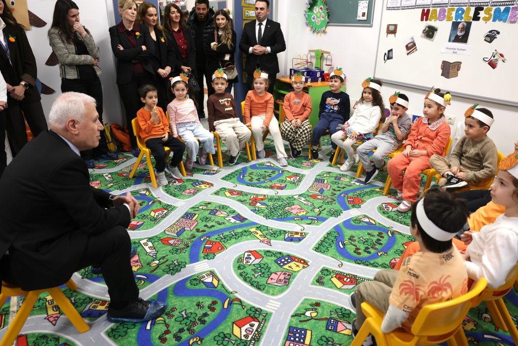 Mustafa Bozbey’den Miniklere Afet Eğitimi