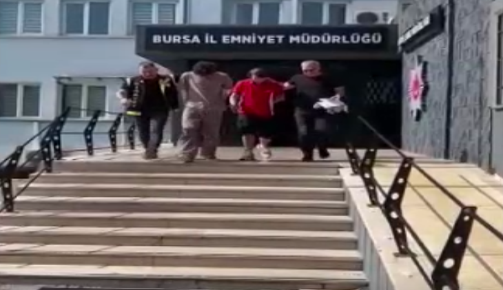 Sokaktaki Cinayetin Davasında ‘Hakkaniyetle’ Yargılanmak İsteyen Sanığa Oy Çokluğuyla Tahliye