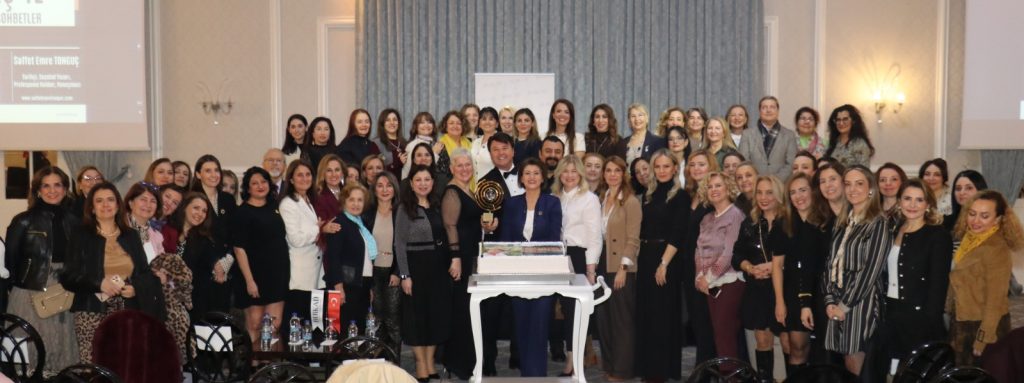 BUİKAD’dan Kültür ve Vizyon Buluşması: Saffet Emre Tonguç Bursa’da Tarihi Canlandırdı BUİKAD’dan Kültür ve Vizyon Buluşması: Saffet Emre Tonguç Bursa’da Tarihi Canlandırdı