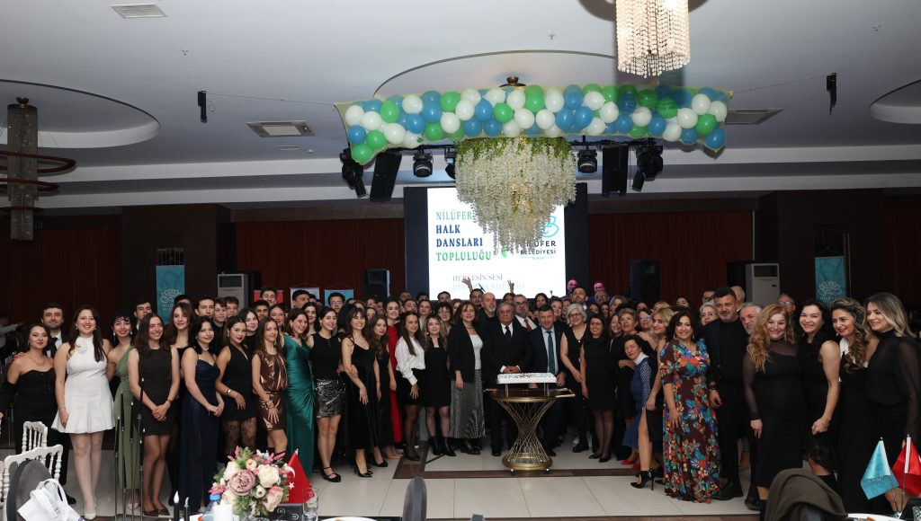 Nilüfer’de Çeyrek Asırlık Gurur: Halk Dansları Topluluğu 25. Yılını Kutladı