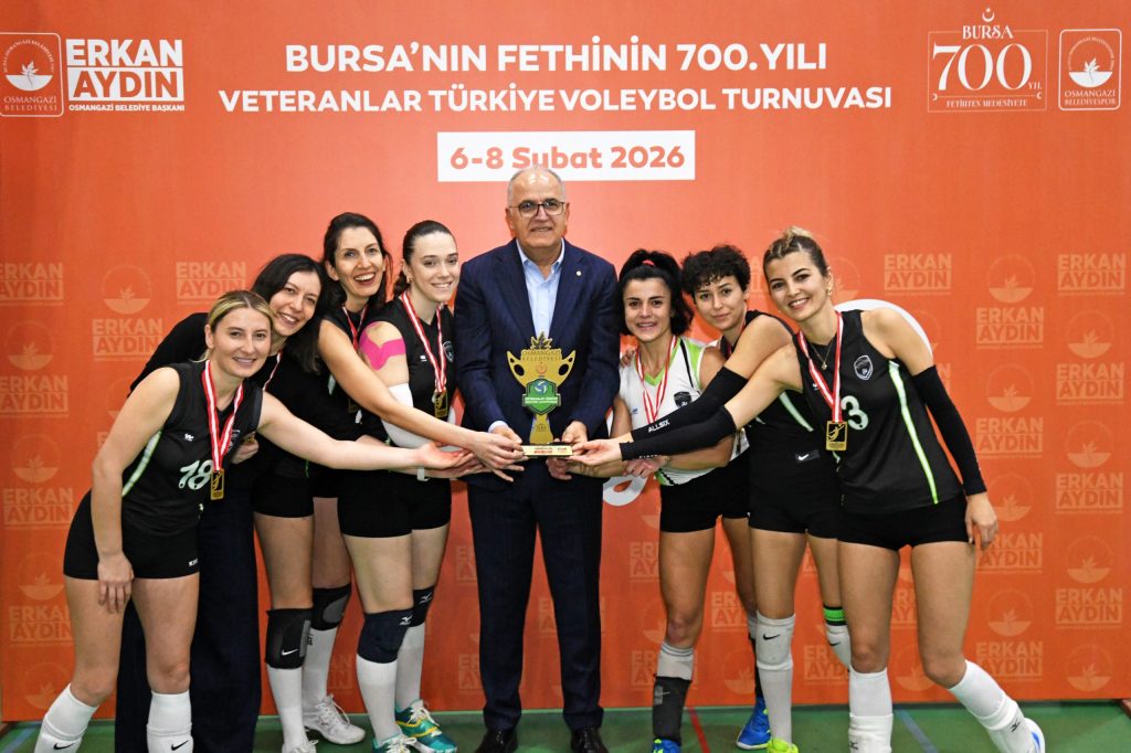 Veteranlar Voleybol Turnuvası’nda Osmangazi Rüzgarı