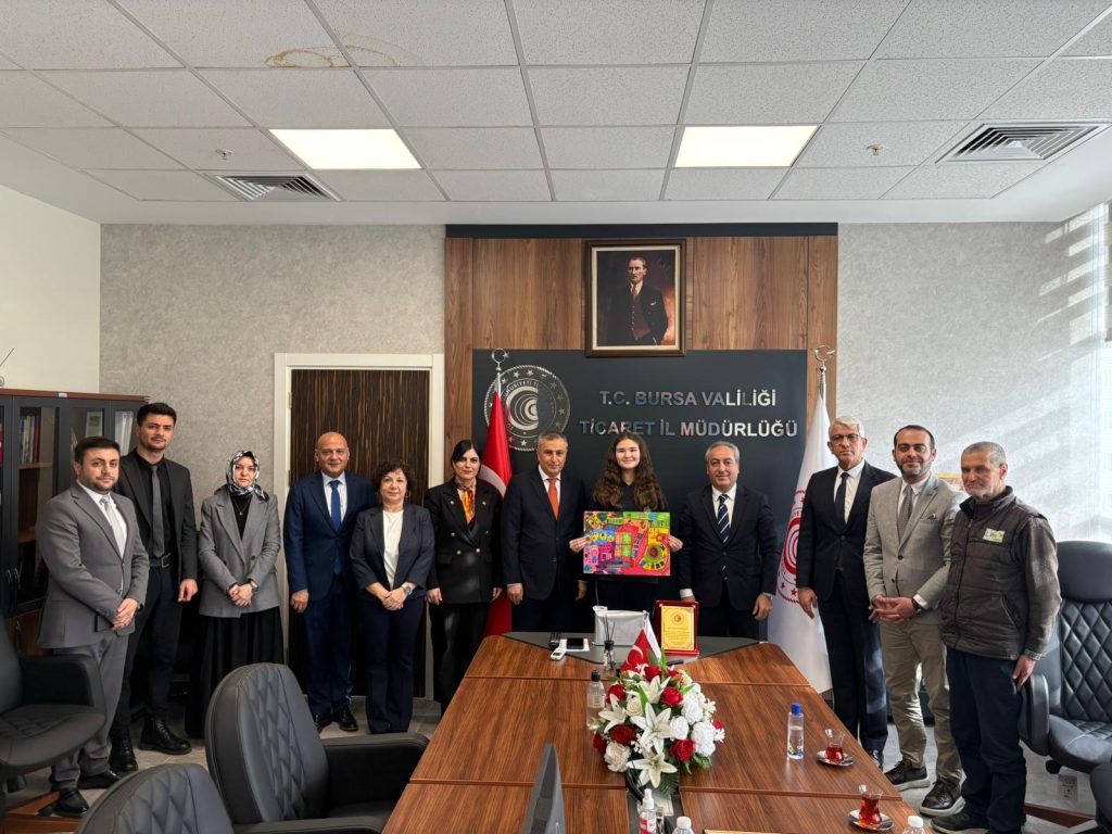 Bursa’nın Gururu Selçuk Hatun Ortaokulu: “Bilinçli Tüketici” Resim Yarışmasında İl Birinciliği