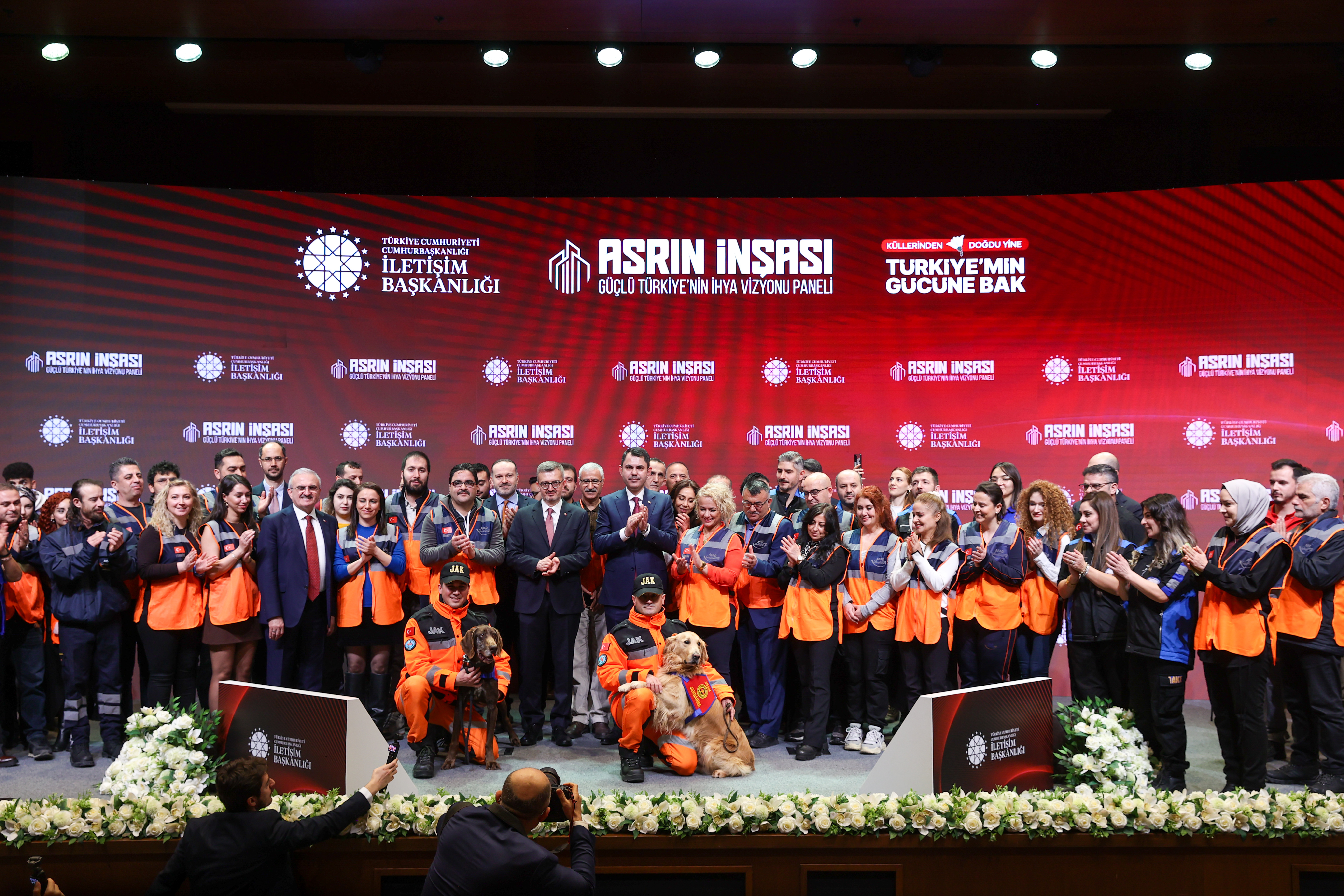 Bakan Kurum: 'Türkiye Cumhuriyeti'nin ne kadar güçlü bir devlet olduğunu bir kez daha kanıtladık'