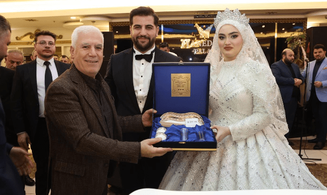 Bursa Cemiyet Hayatı Bu Düğünde Buluştu: Kılıçaslan ve Yurdakul Ailelerinin Mutlu Günü