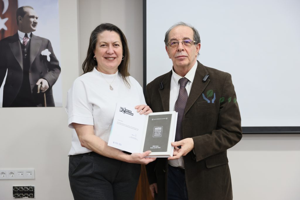 Tayyare’de Felsefi Yolculuk: ‘Etik ve Eros’ ile İnsanın Temel Sorunları Masaya Yatırıldı