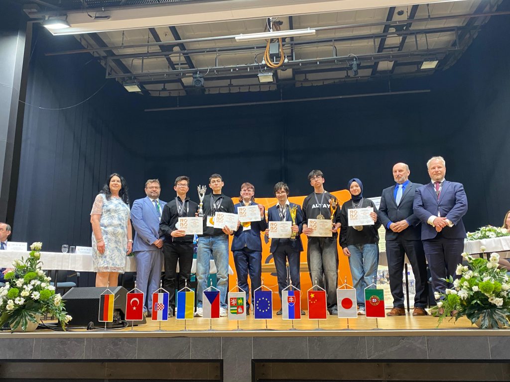 Bursa’nın Genç Mucitleri Avrupa’yı Fethetti