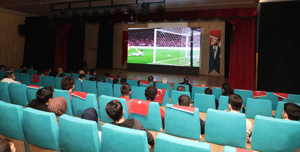 Osmangazi’de Milli Maç Coşkusu