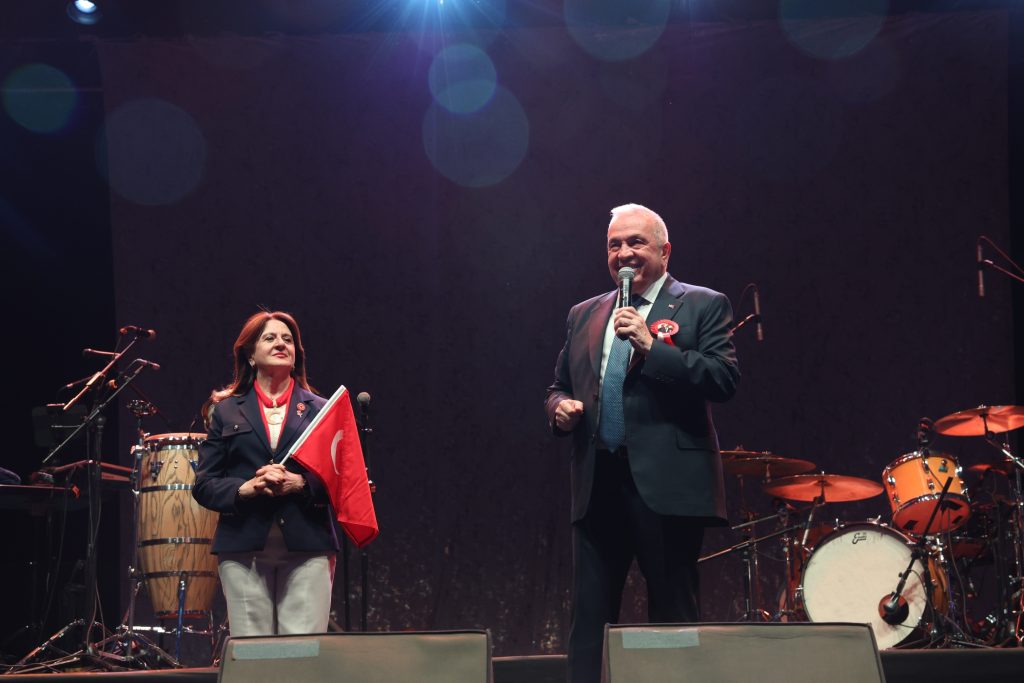 Nilüfer’de 19 Mayıs Coşkusu Zirve Yaptı Nilüfer’de 19 Mayıs Coşkusu Zirve Yaptı
