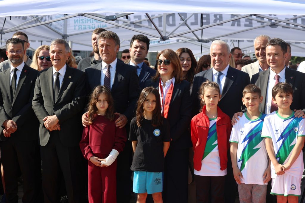 Nilüfer’de 107 Yıllık Meşale Yeniden Yandı: “Nilüfer Yönünü Her Zaman Cumhuriyet’e Dönmüş Bir Kenttir”
