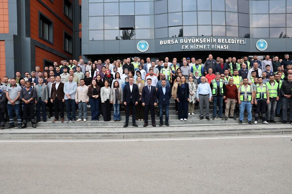 Büyükşehir’de Bayramlaşma… Başkan Vekili Şahin Biba’dan Personele Anlamlı Ziyaret