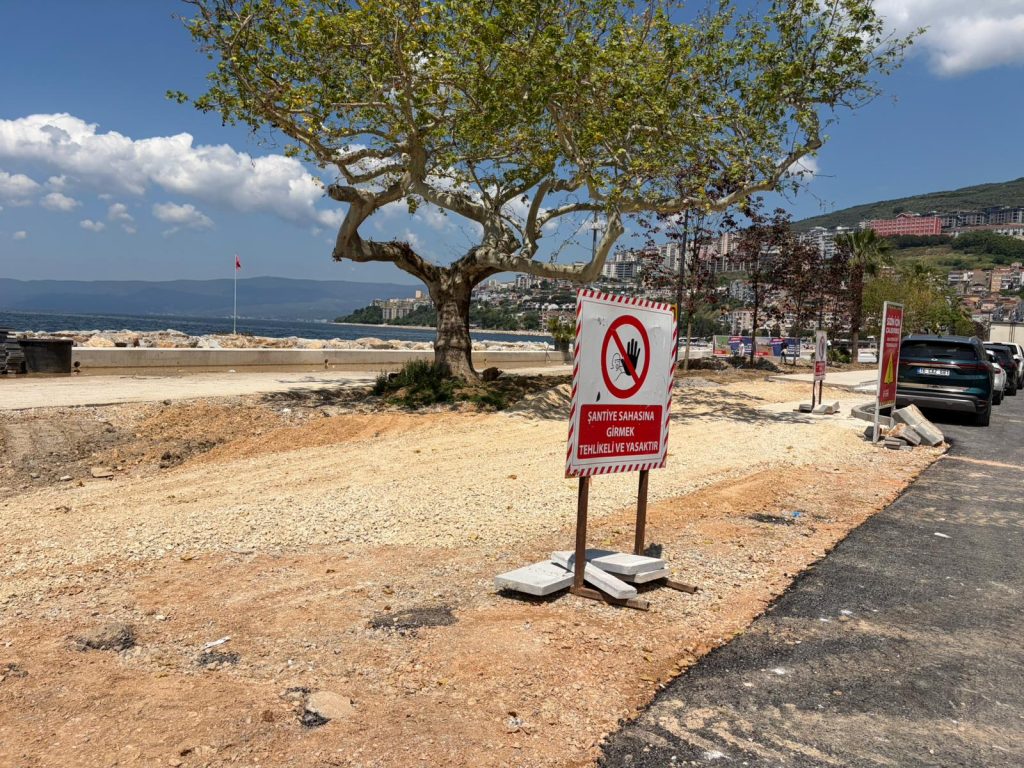 Gemlik Sahili Yenileniyor… Büyükşehir’den Hem Afet Güvenliği Hem de Modern Sosyal Yaşam Hamlesi