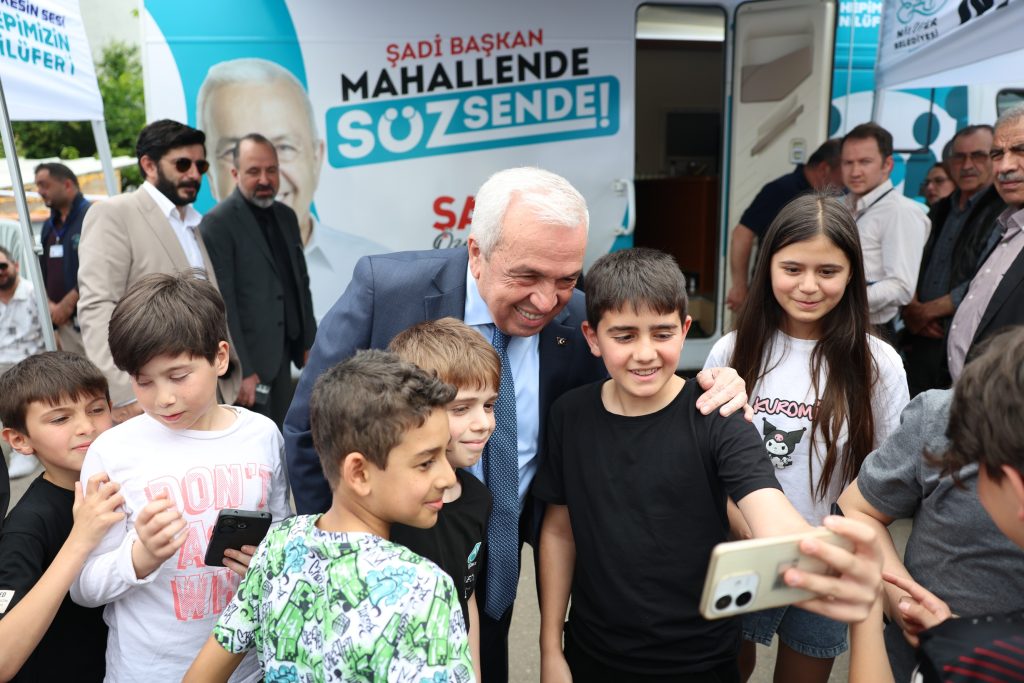Başkan Şadi Özdemir’den Demirci’ye Çifte Park Müjdesi Başkan Şadi Özdemir’den Demirci’ye Çifte Park Müjdesi