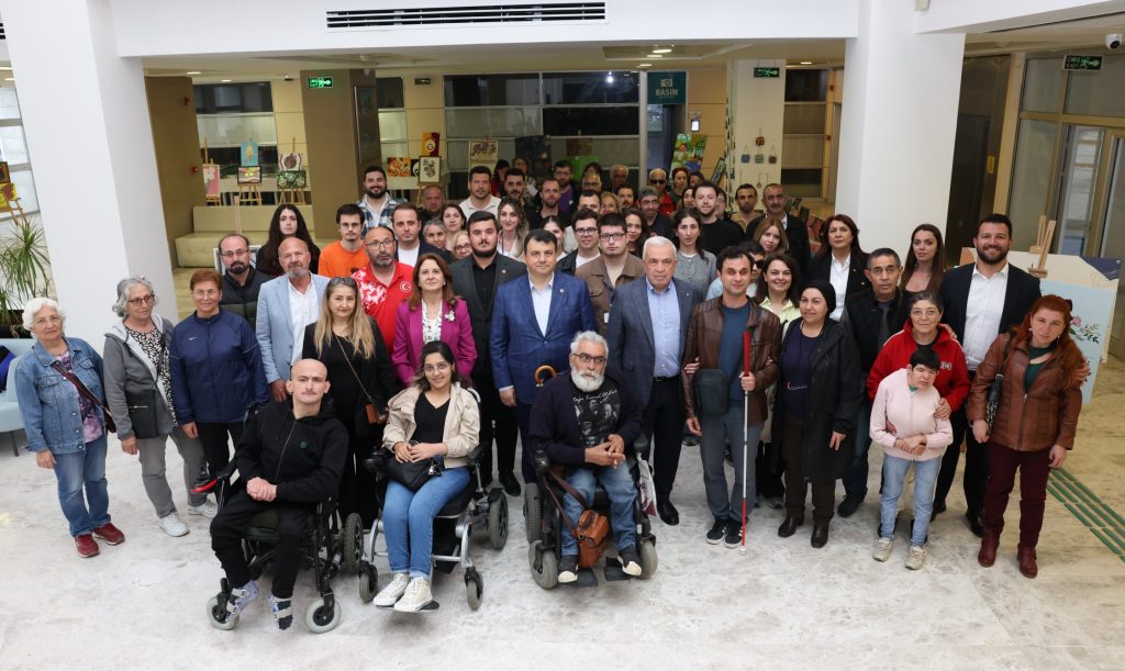 “Nilüfer’de Sloganlar Engelleri Aşmak İçin Yükseldi”