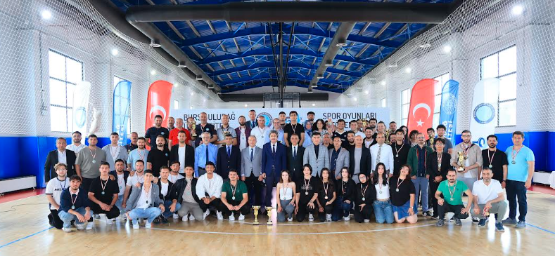 Görükle Kampüsü’nde Madalya Yağmuru… BUÜ Spor Oyunları Görkemli Ödül Töreniyle Taçlandı