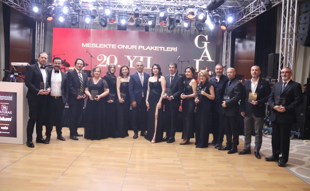 Bursa’da Tasarımın Gurur Gecesi… İçmimarlar Odası 50. Yılını Kutladı