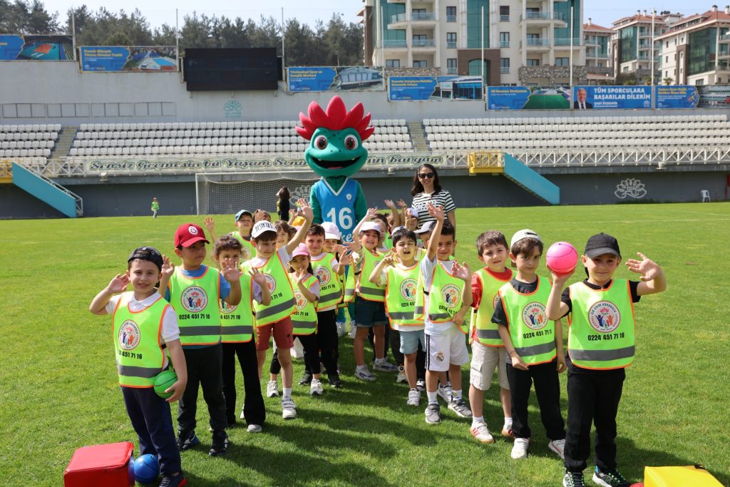 Nilüfer’de Miniklerin Şenlik Coşkusu