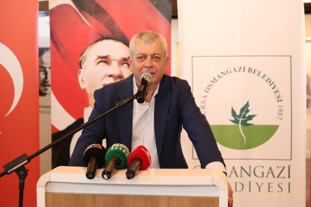 Osmangazi'de Uluslararası Orhan Kemal Karikatür Sergisi Açıldı