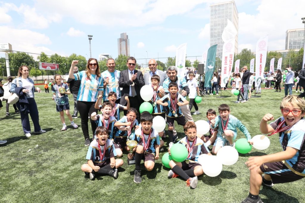 Osmangazi’de Olimpiyat Heyecanı… HOBA Çocuk Olimpiyatları’nda Madalyalar Sahiplerini Buldu