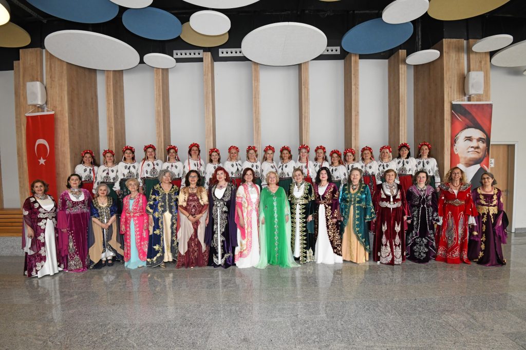 Osmangazi’de Türküler Sevgiyle Yankılandı