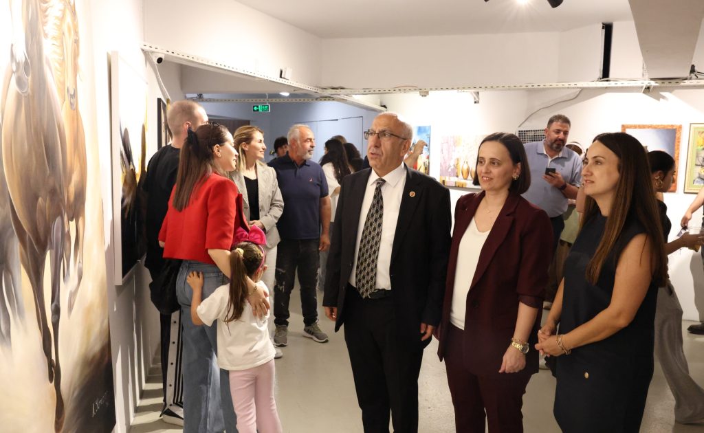 Nilüfer’de Sanat Yolculuğu… 106 Kursiyerin Eseri Nâzım Hikmet’te Görücüye Çıktı
