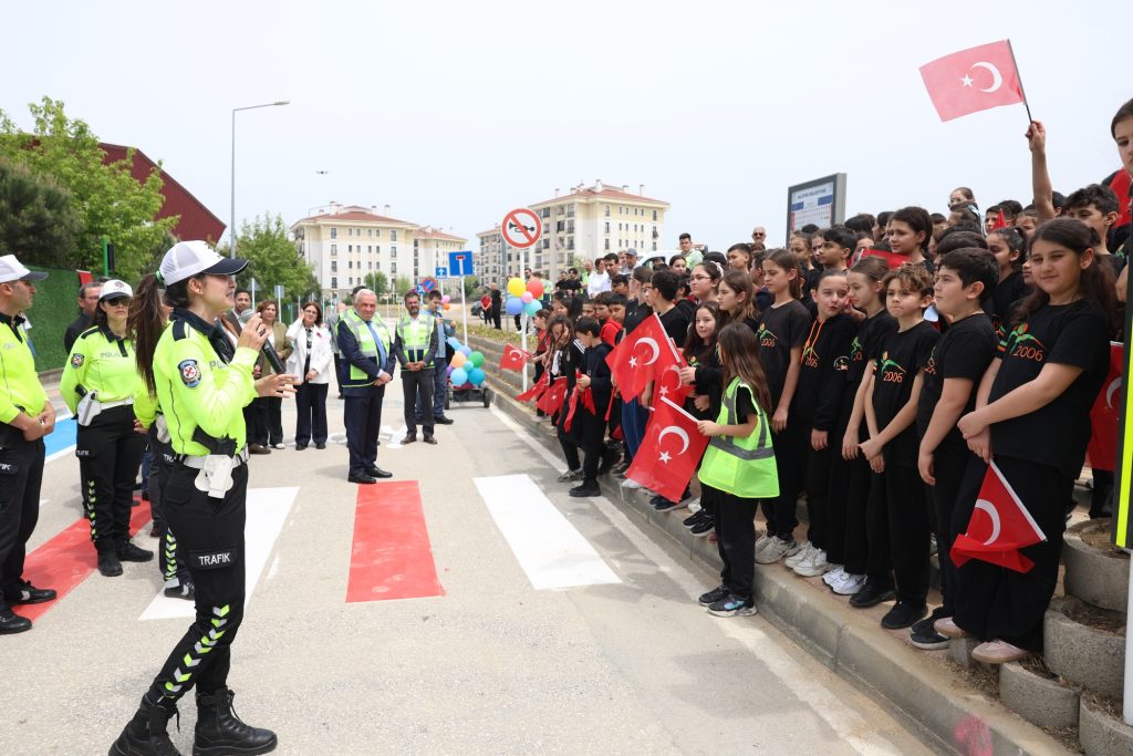 Kızılcıklı Mahallesi’nde Trafik Eğitim Sokağı Açıldı
