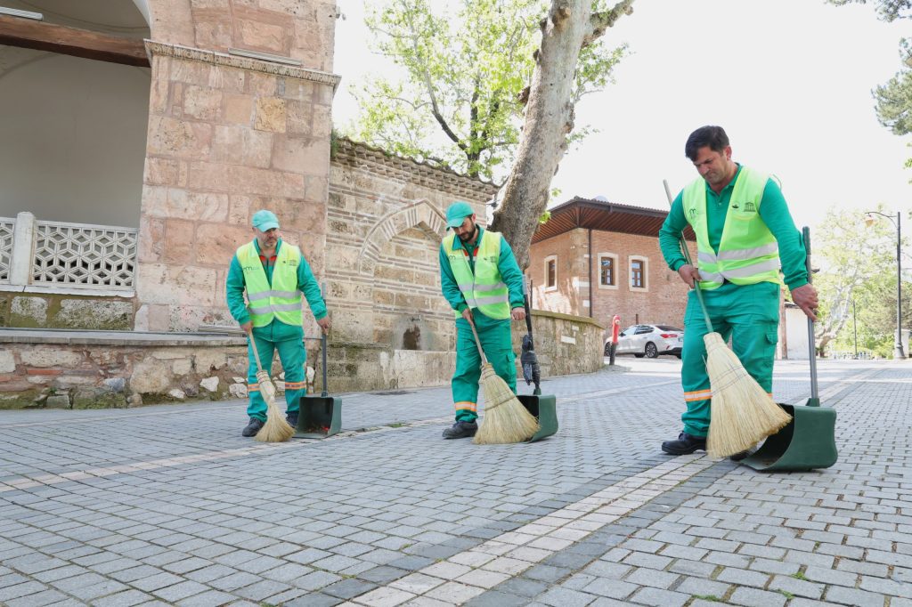 Osmangazi’den Tarihi ve Turistik Bölgelere Özel Hizmet