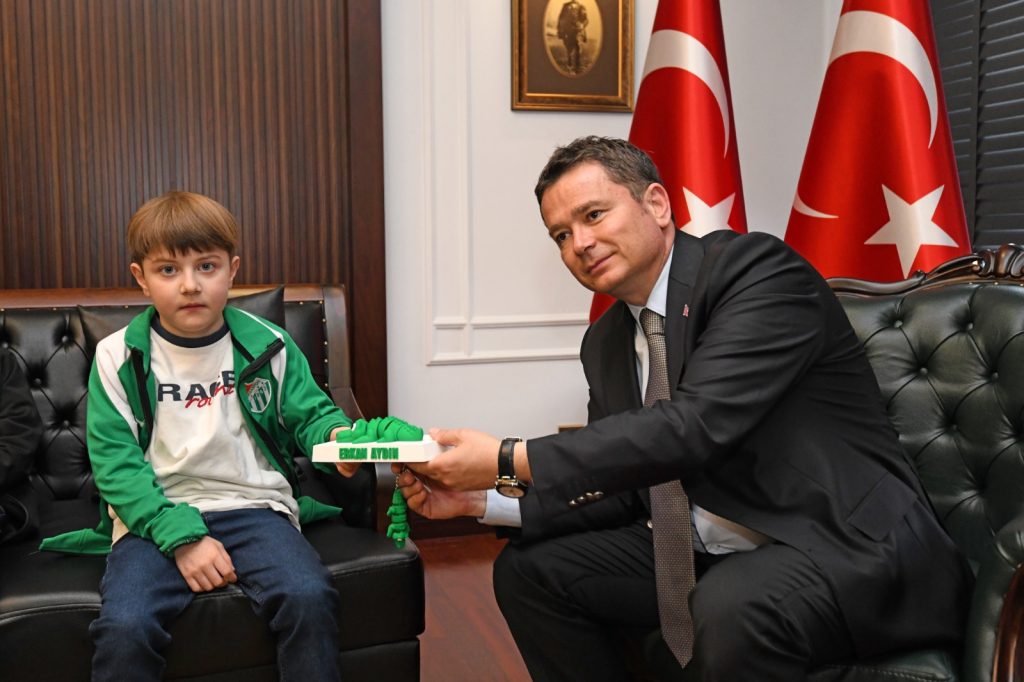 Yağız Efe İçin Zaman Daralıyor… Başkan Erkan Aydın’dan Bursa’ya DMD Seferberliği Çağrısı
