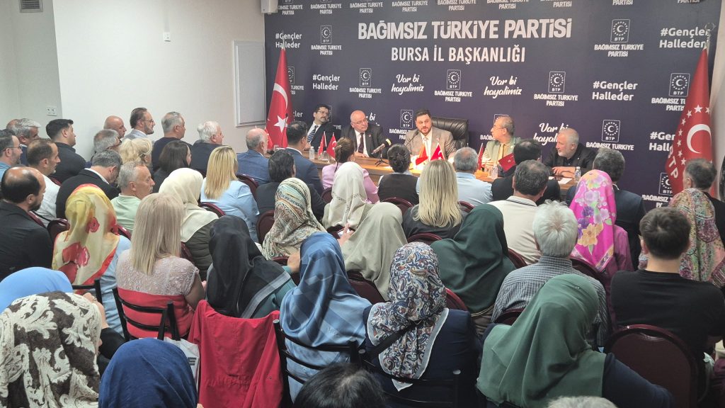 BTP Lideri Hüseyin Baş Bursa’da Konuştu: “Zam Vermeye Korkan Bir Ekonomi Var”