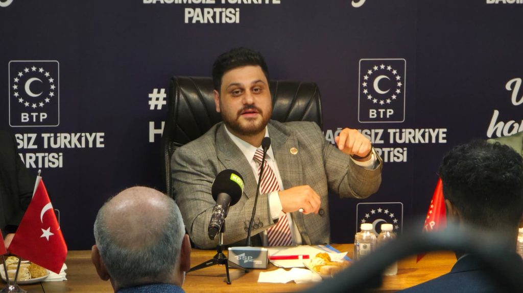 BTP Lideri Hüseyin Baş Bursa’da Konuştu: “Zam Vermeye Korkan Bir Ekonomi Var”