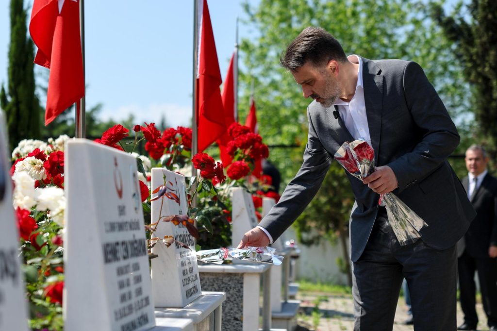 Büyükşehir Başkan Vekili Şahin Biba’dan Pınarbaşı Ve Hamitler Şehitliği’ne Anlamlı Ziyaret!