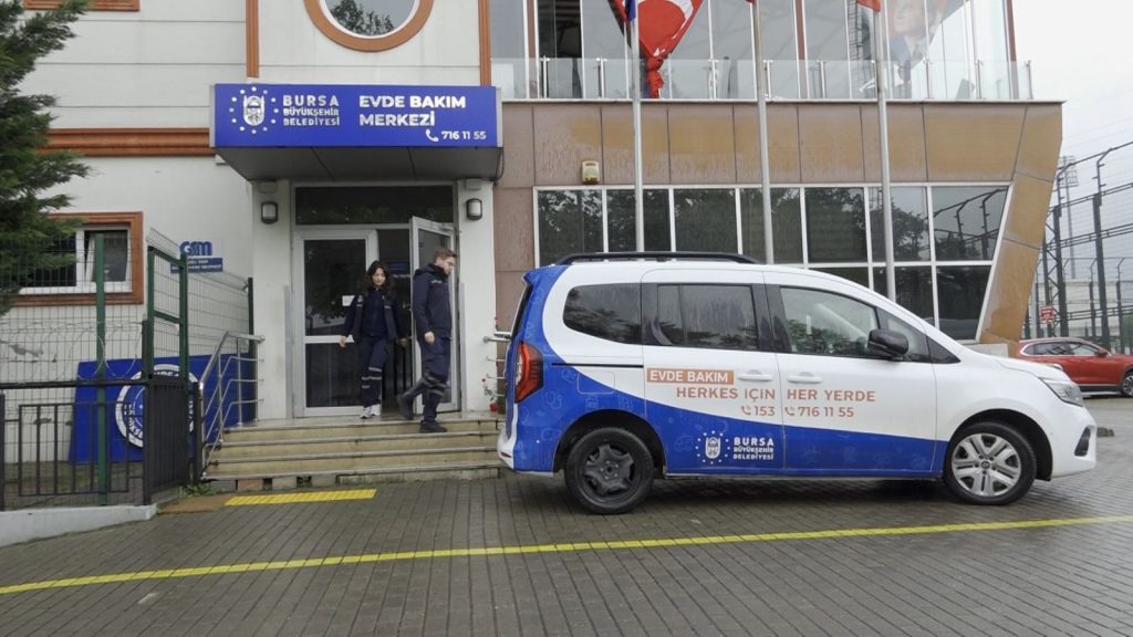 Büyükşehir’den Bayramda Şefkat Eli… Evde Bakım ve Ambulans Hizmetleri 17 İlçede Kesintisiz Sürüyor