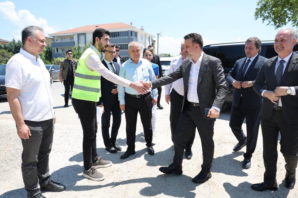 Başkan Vekili Şahin Biba İnegöl’de Sahaya İndi: İnegöl’de Sorunlara Kalıcı Çözüm Üreteceğiz