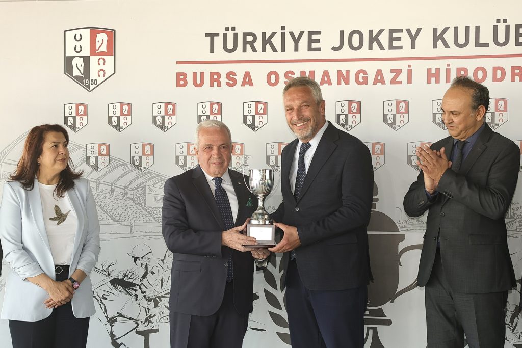 Bursa’da Nefesler Tutuldu... Nilüfer Belediye Başkanlığı Koşusu’nu "Aşkartay" Kazandı