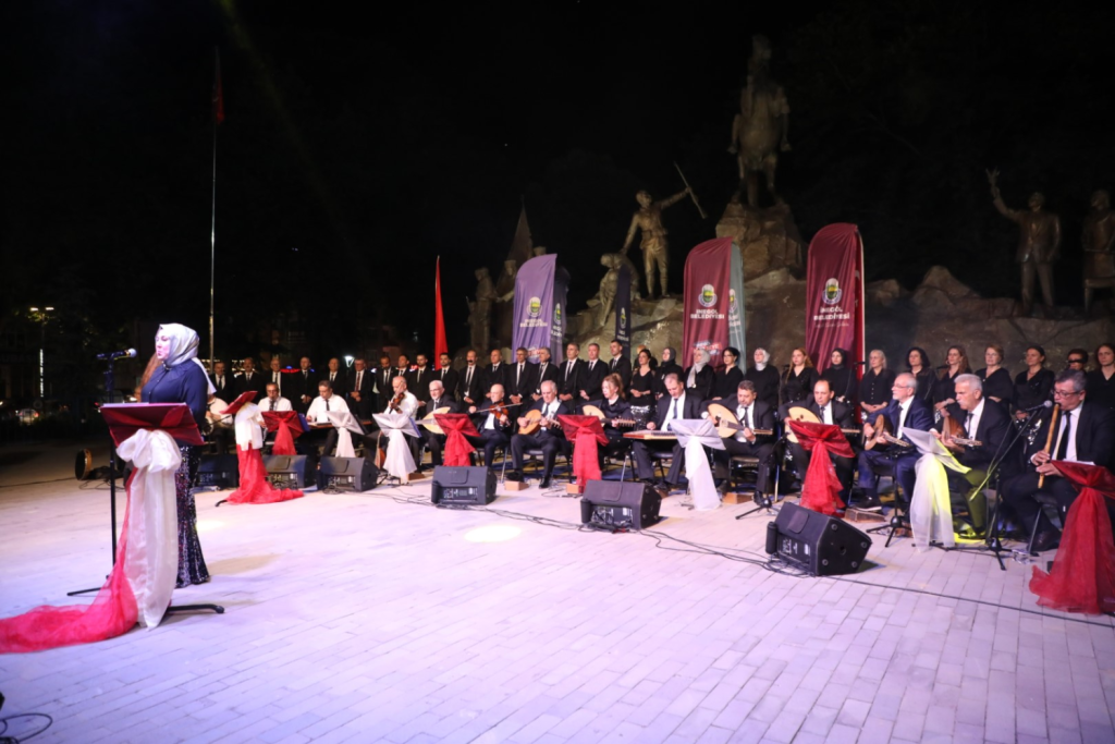 İnegöl Belediyesi TSM Korosundan Unutulmaz Konser