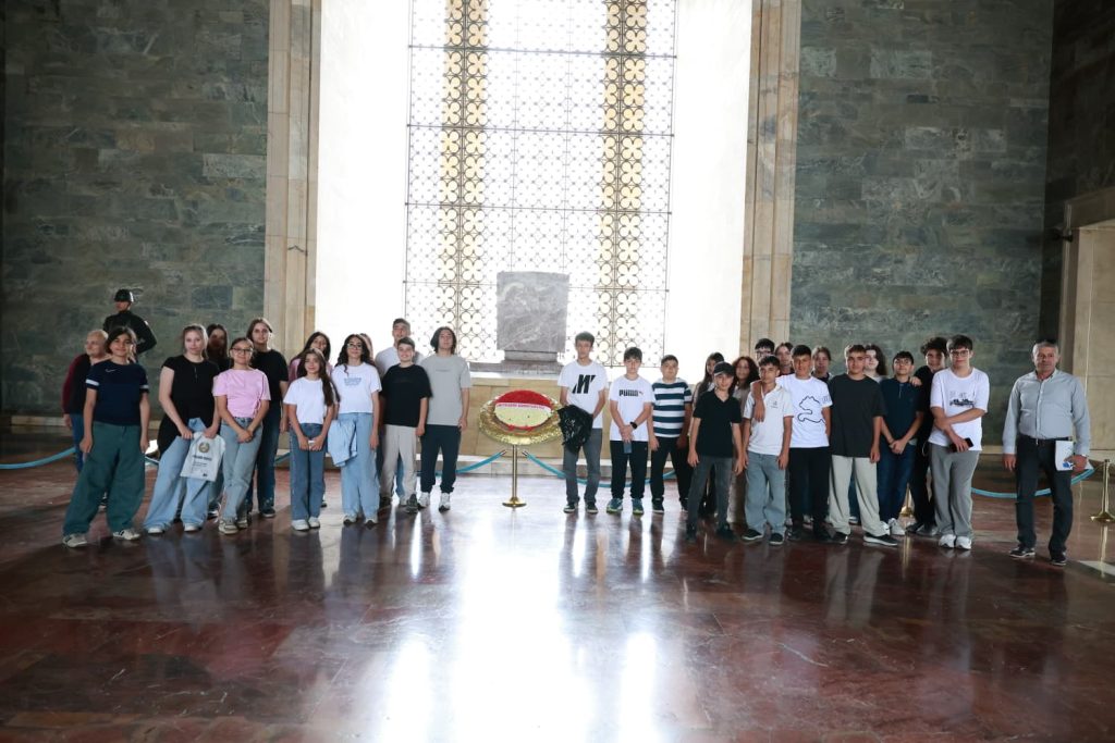 LGS Kursu Öğrencileri Ankara Gezisiyle Ödüllendirildi